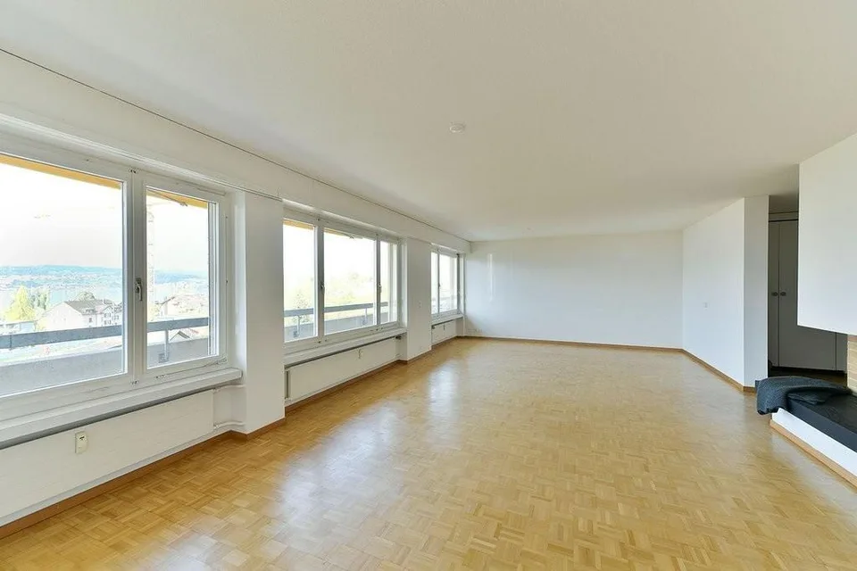 MIETEN OHNE KAUTION - Attikawohnung mit Terrasse und Seesicht – Foto 3 von 5