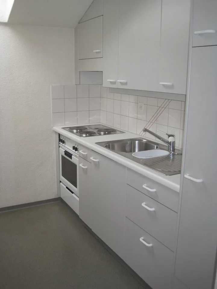 MIETEN OHNE KAUTION - Dachwohnung an ruhiger Wohnlage
