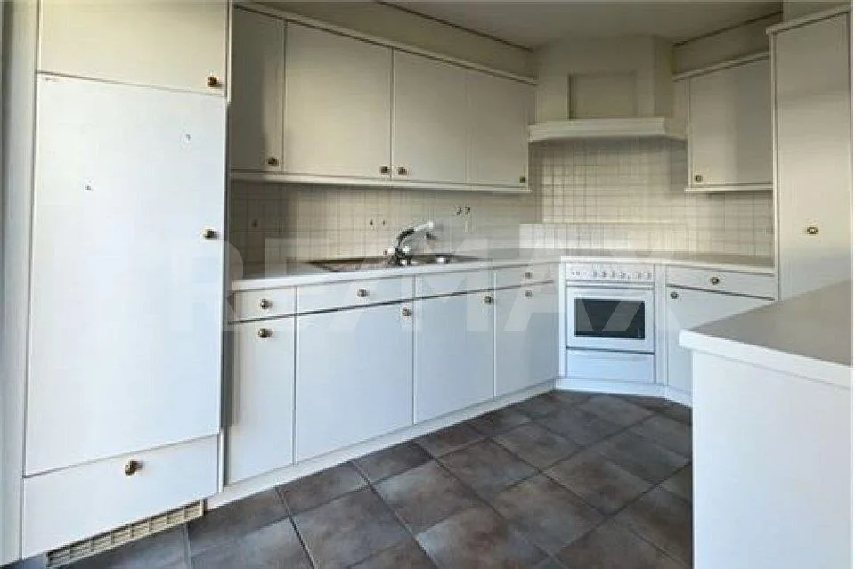 Maison de famille mitoyenne spacieuse dans un excellent emplacement