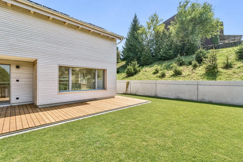 6 ½-Zimmer EFH mit schönem Garten, zentral und ruhig gelegen
