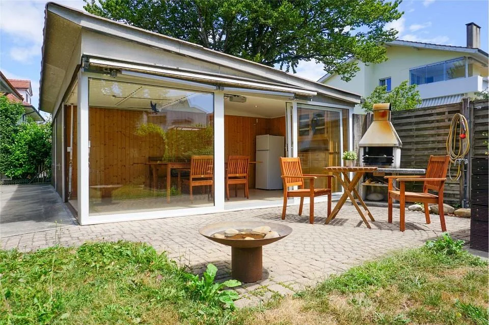 Vielseitiges Dreiparteienhaus mit Garten und attraktiven Nutzungsmö...