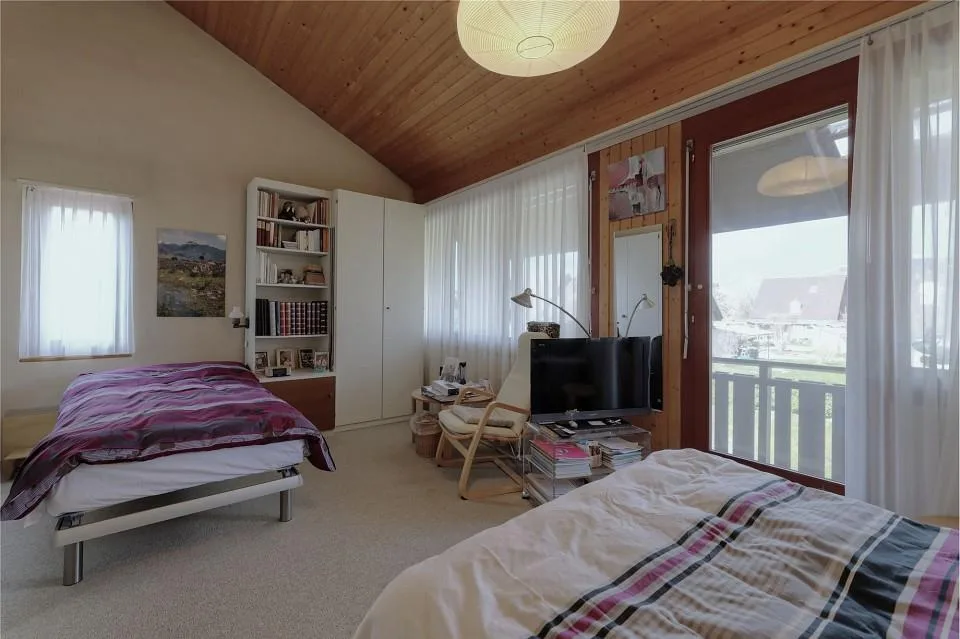 5.5-room semi-detached house with potential and beautiful garden