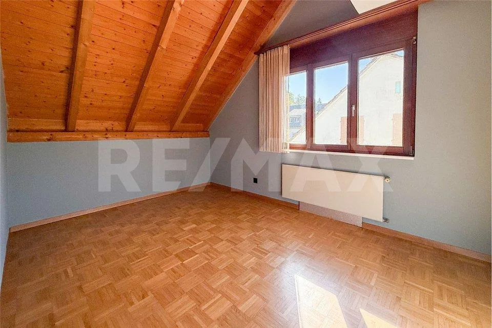 Hochwertig modernisierte Maisonette mit viel Komfort und Raum im Ze...