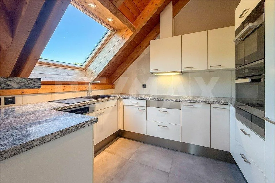 Hochwertig modernisierte Maisonette mit viel Komfort und Raum im Ze...