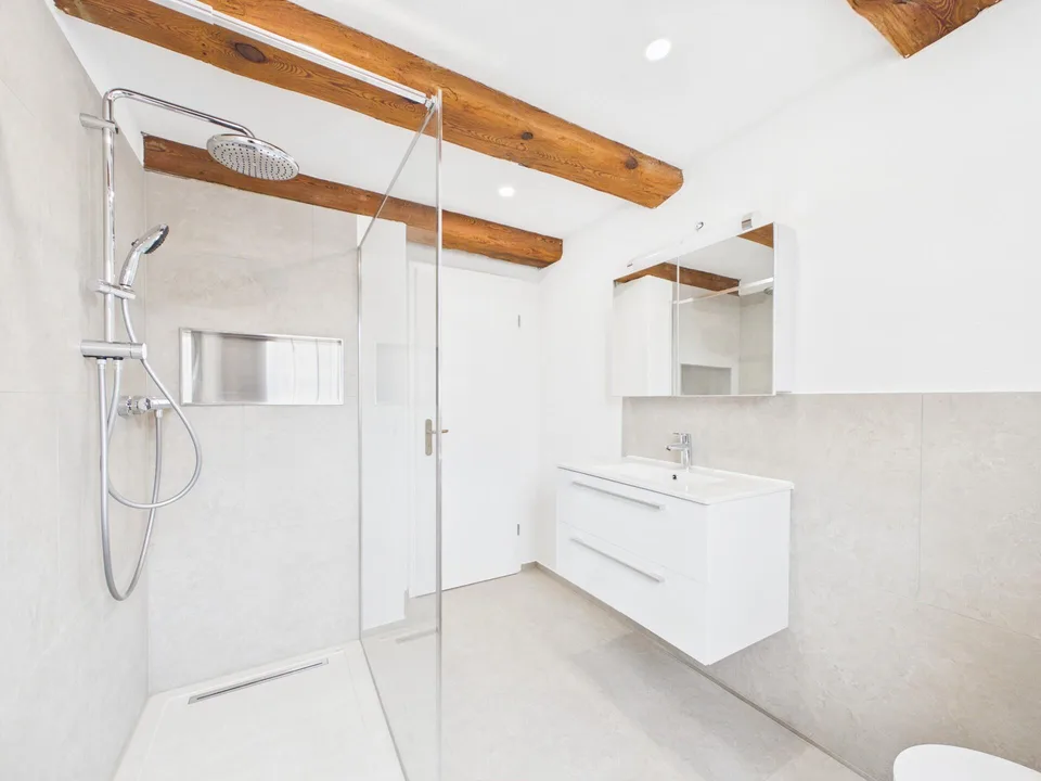 Hochwertig sanierte 4.5-Zimmer-Maisonettewohnung mit grosszügigem R...