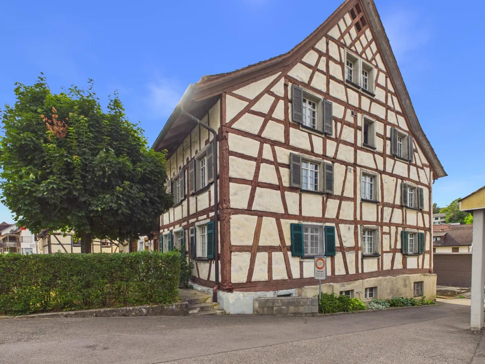 Hochwertig sanierte 4.5-Zimmer-Maisonettewohnung mit grosszügigem R...