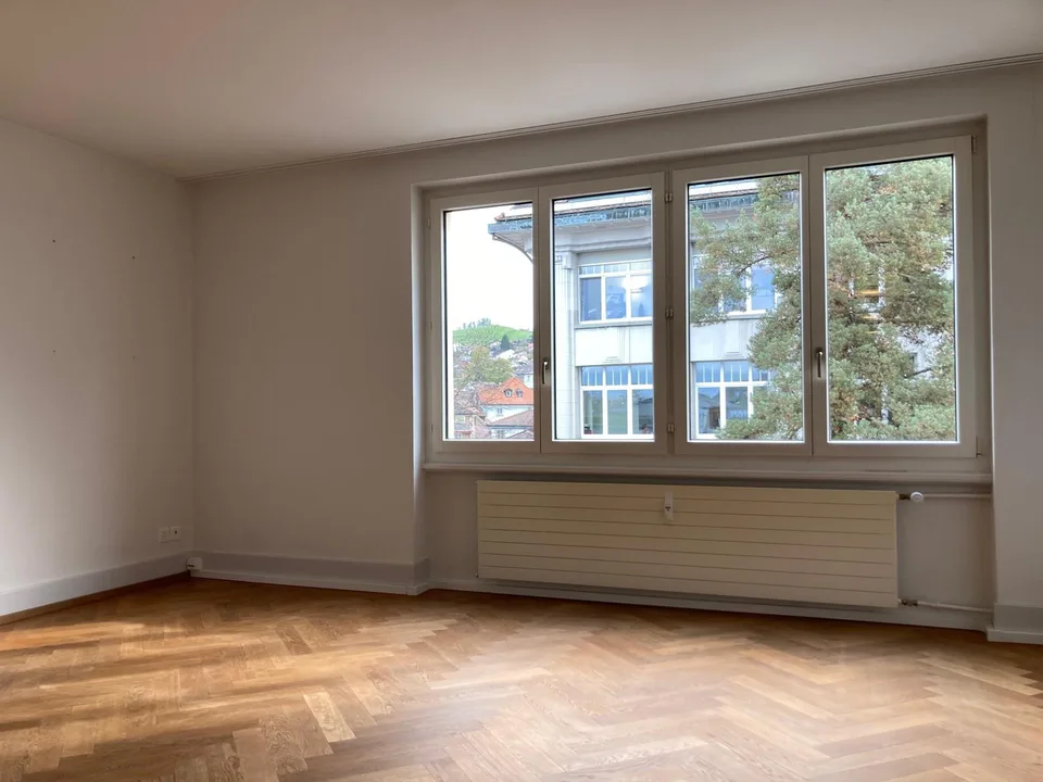 zentrale 6-Zimmer-Wohnung mit Charme