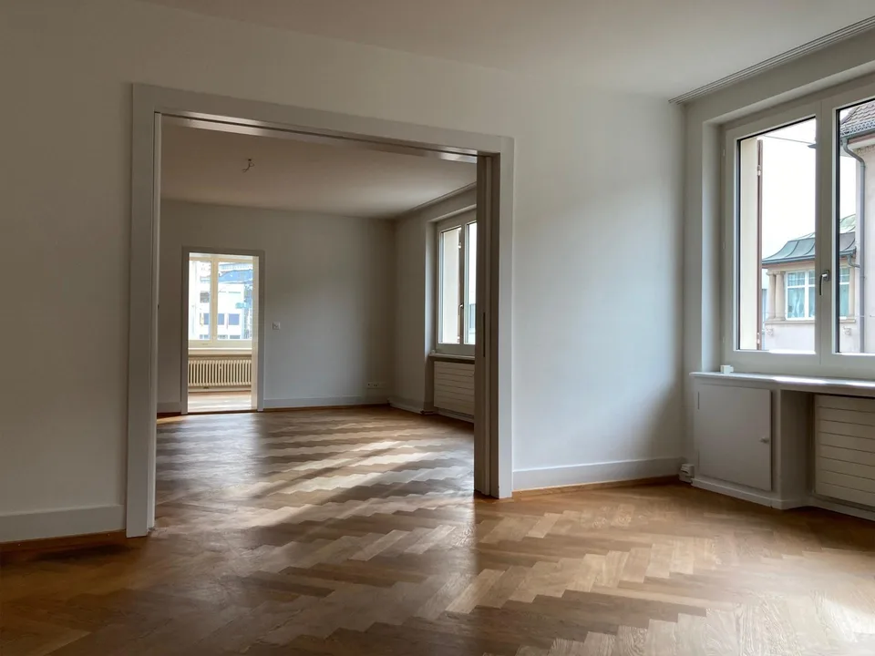 zentrale 6-Zimmer-Wohnung mit Charme