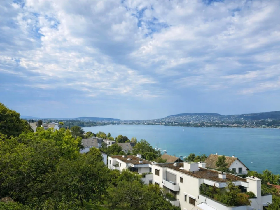 3.5-Zimmer-Terrassenwohnung - Ihre Traumaussicht in Kilchberg