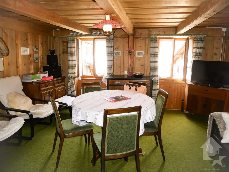 Authentique et spacieuse maison villageoise du 18ème siècle