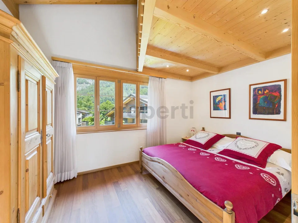 Luxuriöse und elegante 6.5-Zimmer Dachwohnung in Meiringen