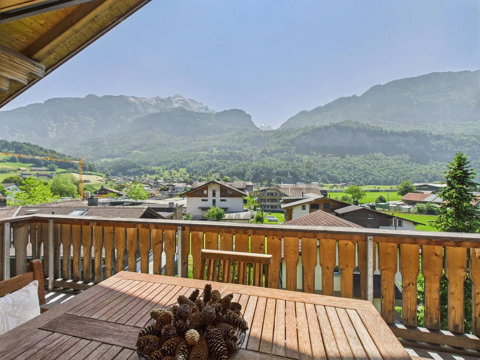 Luxuriöse und elegante 6.5-Zimmer Dachwohnung in Meiringen