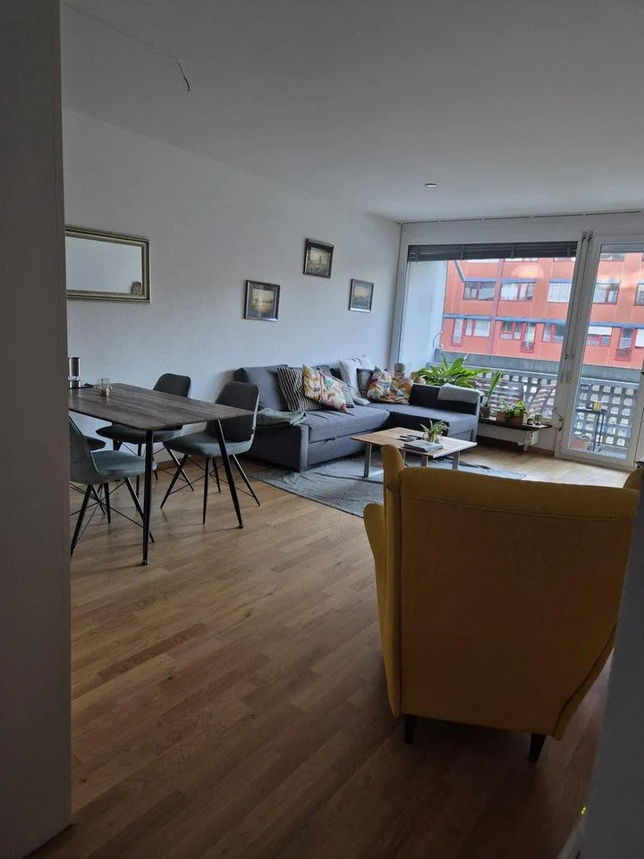 Helle 3-Zimmer-Wohnung mit Balkon an zentraler Lage in Bern