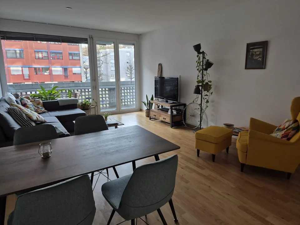 Helle 3-Zimmer-Wohnung mit Balkon an zentraler Lage in Bern
