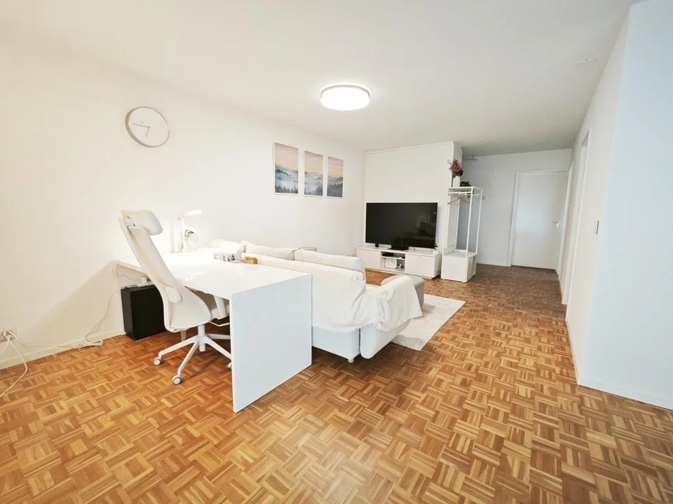 Moderne 2.5-Zimmer-Wohnung in Baar mit Balkon