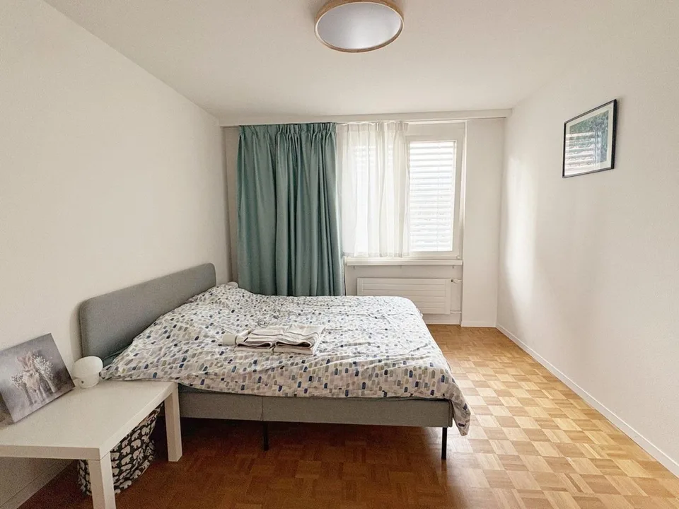 Moderne 2.5-Zimmer-Wohnung in Baar mit Balkon