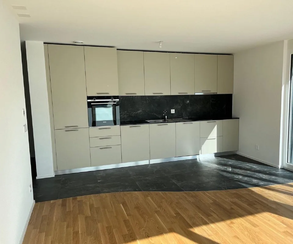 Appartement moderne de 3 pièces avec balcon à Delémont