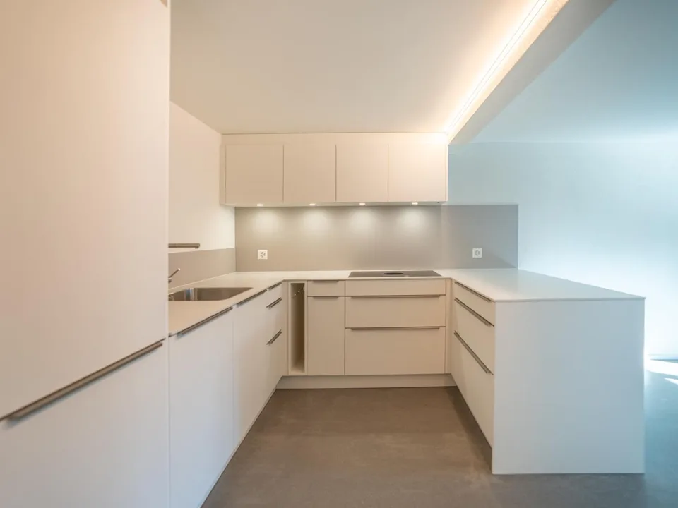 Moderne Wohnoase mit grosser Terrasse und eigenem Gartenanteil