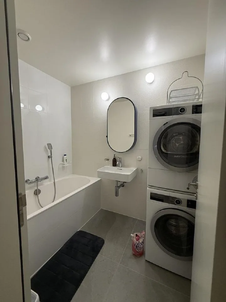 "Charmant appartement de 3 pièces au cœur de Genève – Grand-Rue "