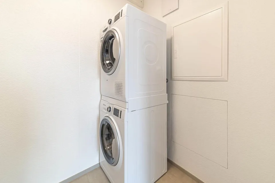Exklusive 4.5 Zimmer Galeriewohnung mit grosser Loggia und hoc