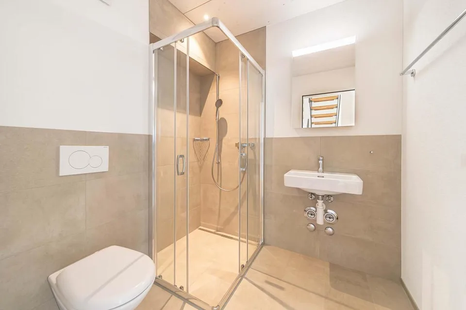 Exklusive 4.5 Zimmer Galeriewohnung mit grosser Loggia und hoc