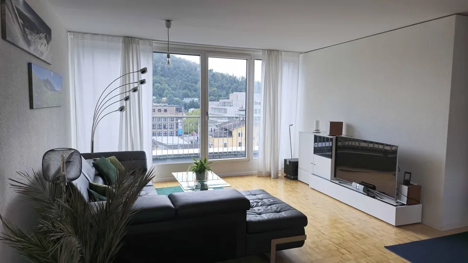 Moderne 3-Zimmer-Wohnung mit Balkon in Baden
