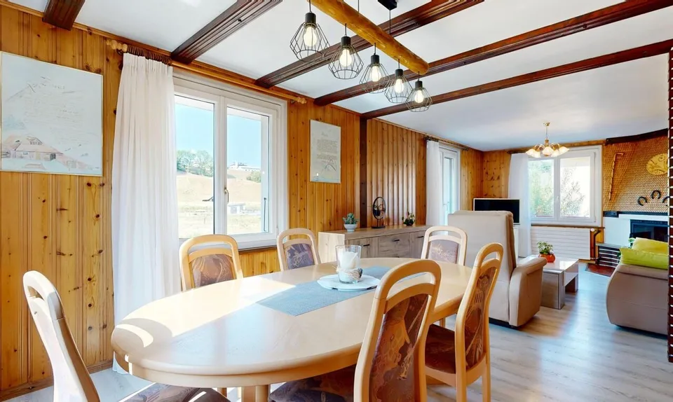 Maison multifamiliale à Broc ? 6,5 pièces et fort potentiel