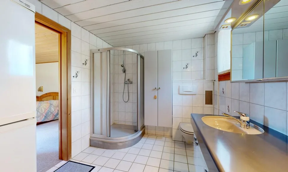 Casa unifamiliare con carattere di chalet. Posizione soleggiata con vista panoramica
