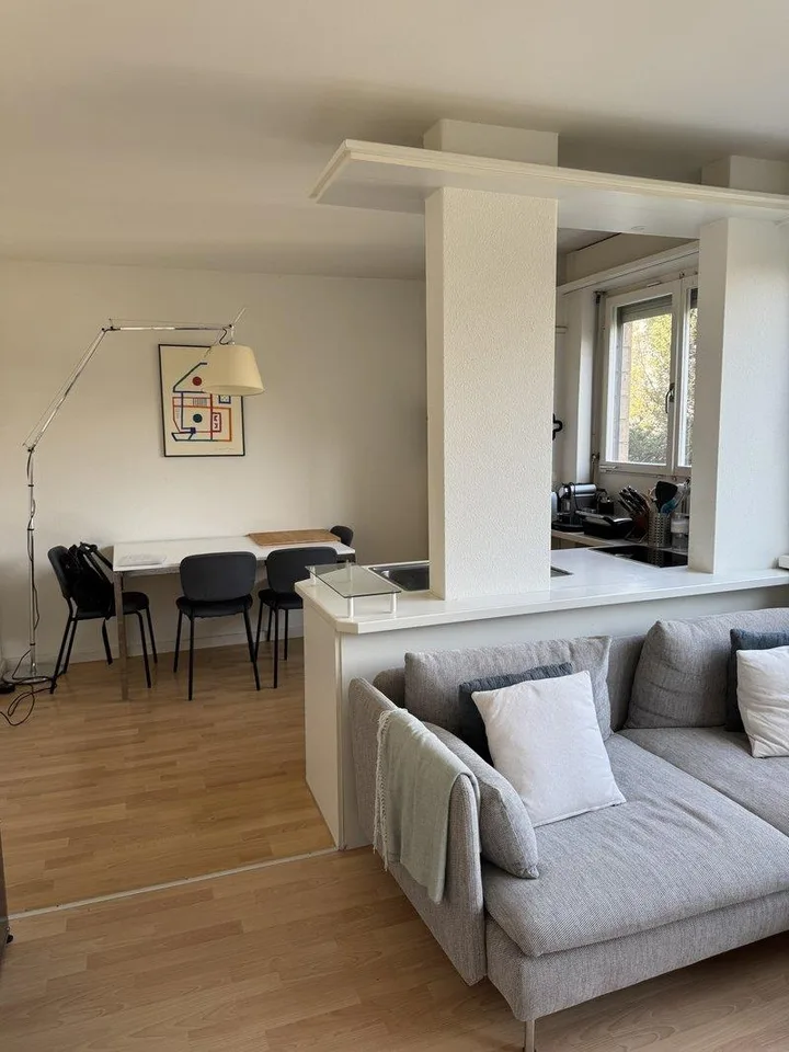 Sonnige 2,5-Zimmer-Wohnung in Zollikon