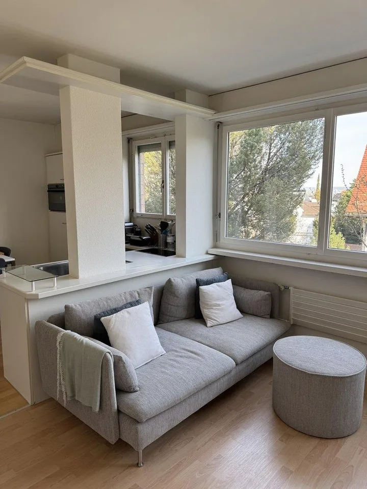Sonnige 2,5-Zimmer-Wohnung in Zollikon