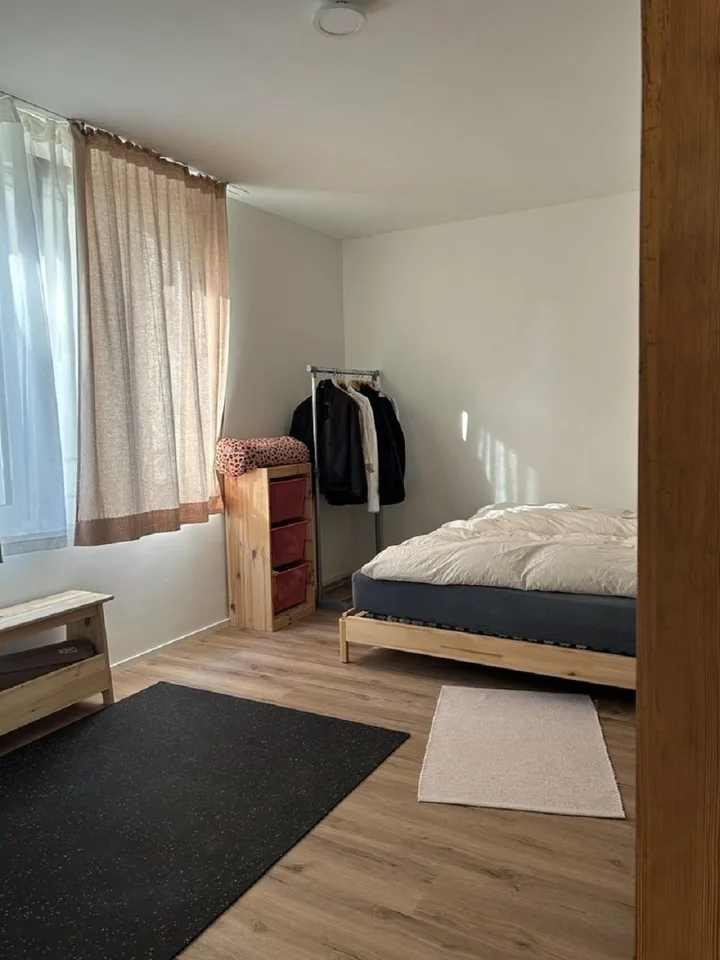 Helle 2.5-Zimmer-Wohnung mit Balkon in Zürich-Seebach