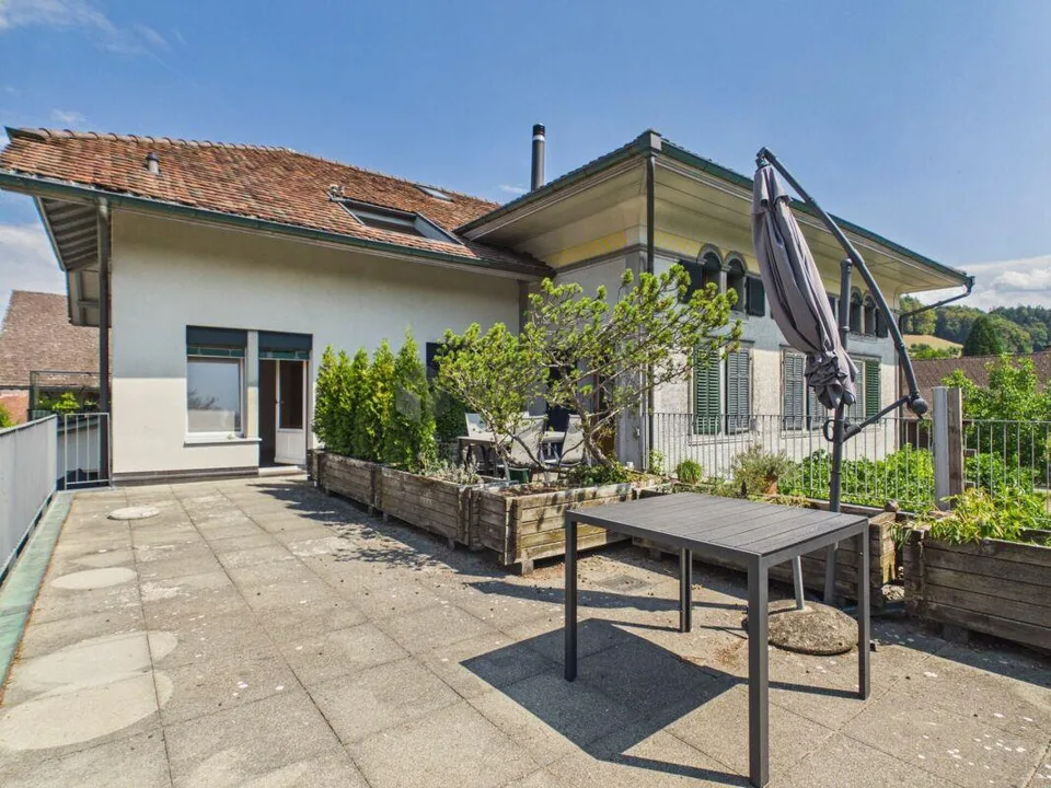Wohnen im idyllischen Oberaargau - Grosszügige Terrasse und sehr kl...