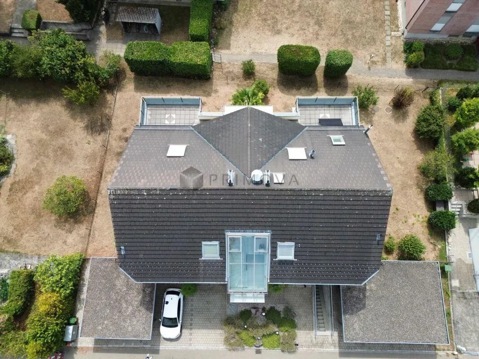 Ruhige Wohnung mit Sitzplatz, Terrasse und Hobbyraum