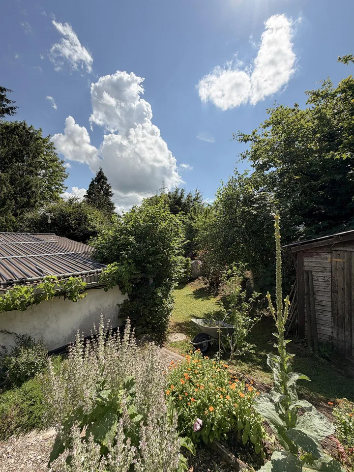 Generationenhaus mit Gartenparadies, Pohlern