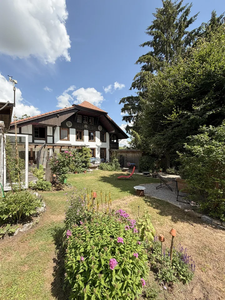 Generationenhaus mit Gartenparadies, Pohlern