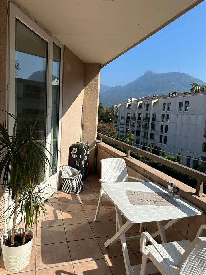 Massagno (Via Tesserete) - Grazioso 2.5 Locali con Cucina a Vista, Gra