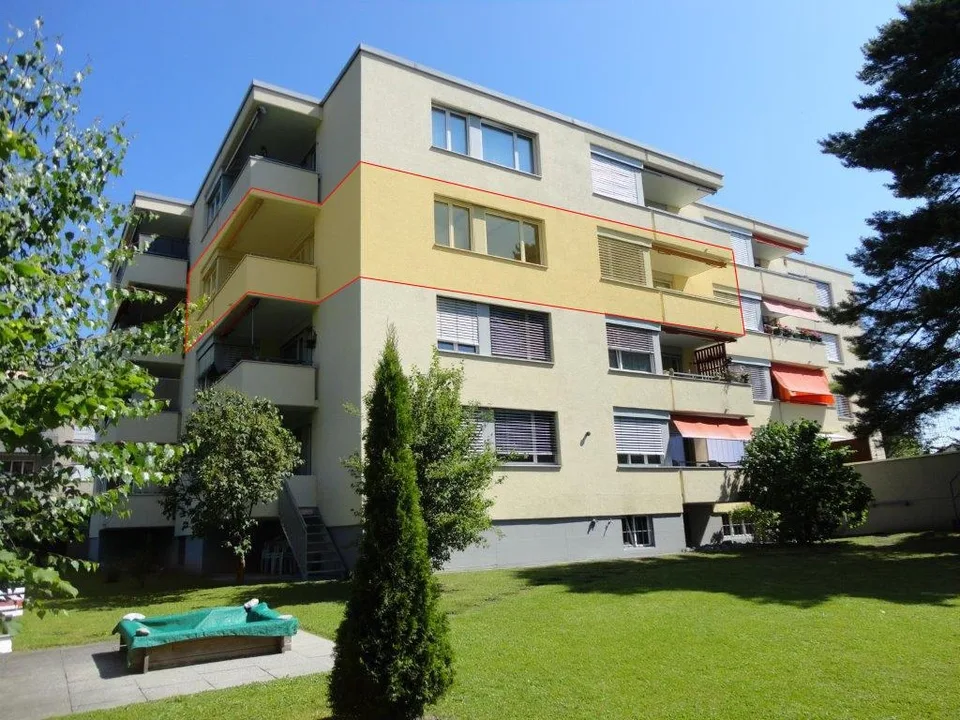 helle-renovierte,  4 1/2 Zimmerwohnung