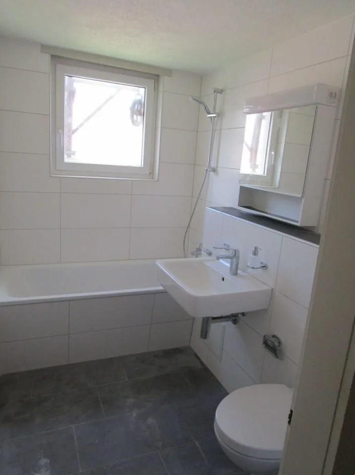 günstige ruhige zentrale 4-Zimmer Wohnung