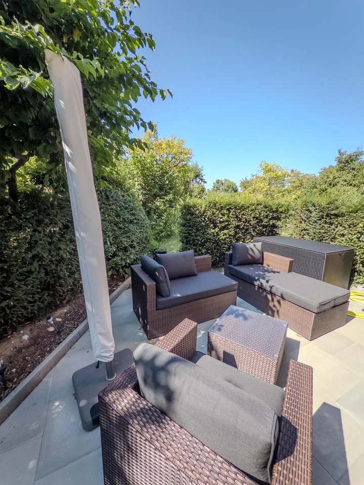 Möblierte 2½-Zimmer-Wohnung  – 75 m² mit grossem Gartensitzplatz