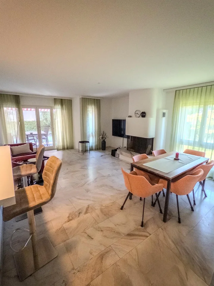 Möblierte 2½-Zimmer-Wohnung  – 75 m² mit grossem Gartensitzplatz