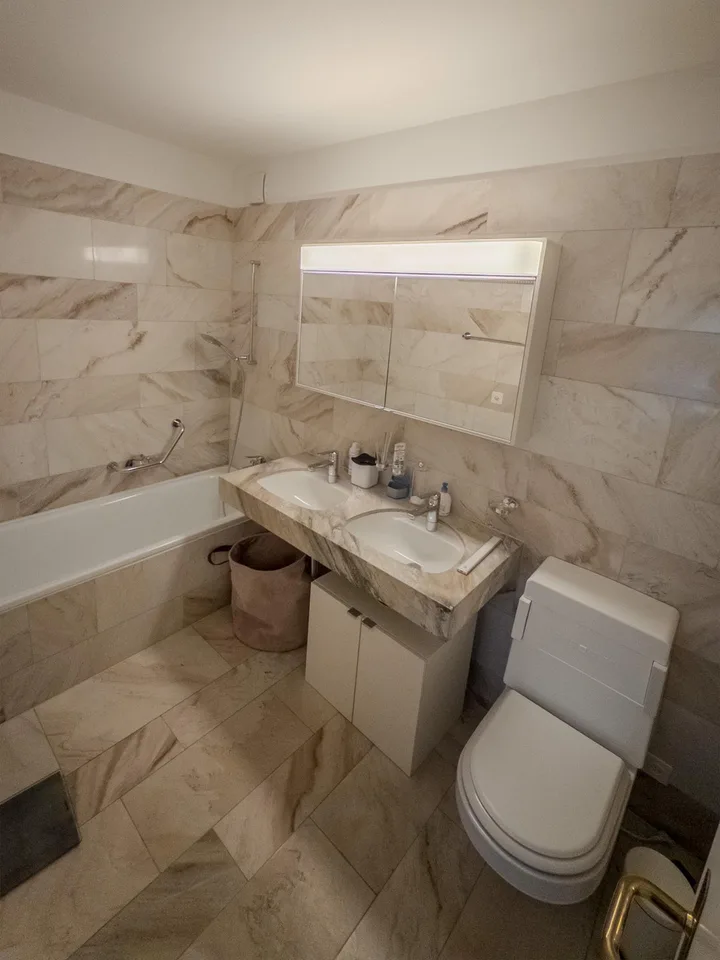 Möblierte 2½-Zimmer-Wohnung  – 75 m² mit grossem Gartensitzplatz