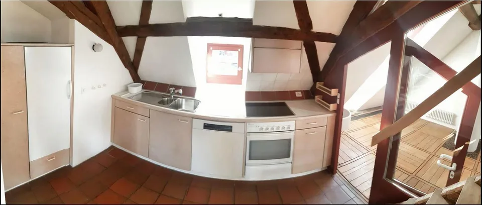 4-Zimmer-Dachwohnung Fischerhaus 15. Jh direkt am Rhein