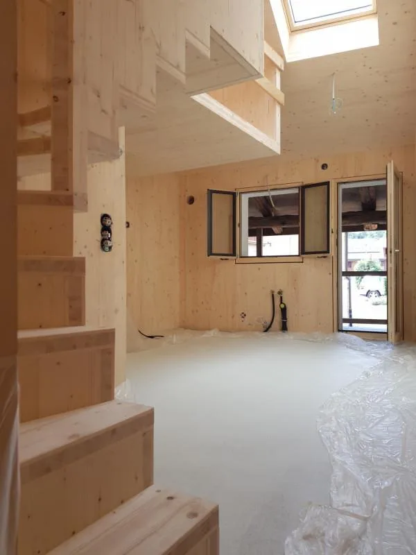 Neues Reihenhaus mit 3,5 Zimmern, 2 Parkplätzen und 1 Keller