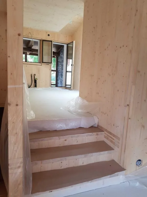 Neues Reihenhaus mit 3,5 Zimmern, 2 Parkplätzen und 1 Keller