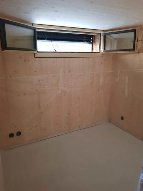 Neues Reihenhaus mit 3,5 Zimmern, 2 Parkplätzen und 1 Keller
