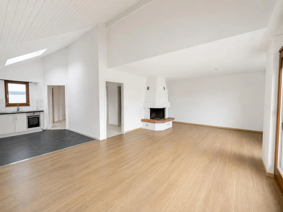 Wohnen mit Weitsicht  grosszügige 4½-Zimmerwohnung mit Seesicht in ...