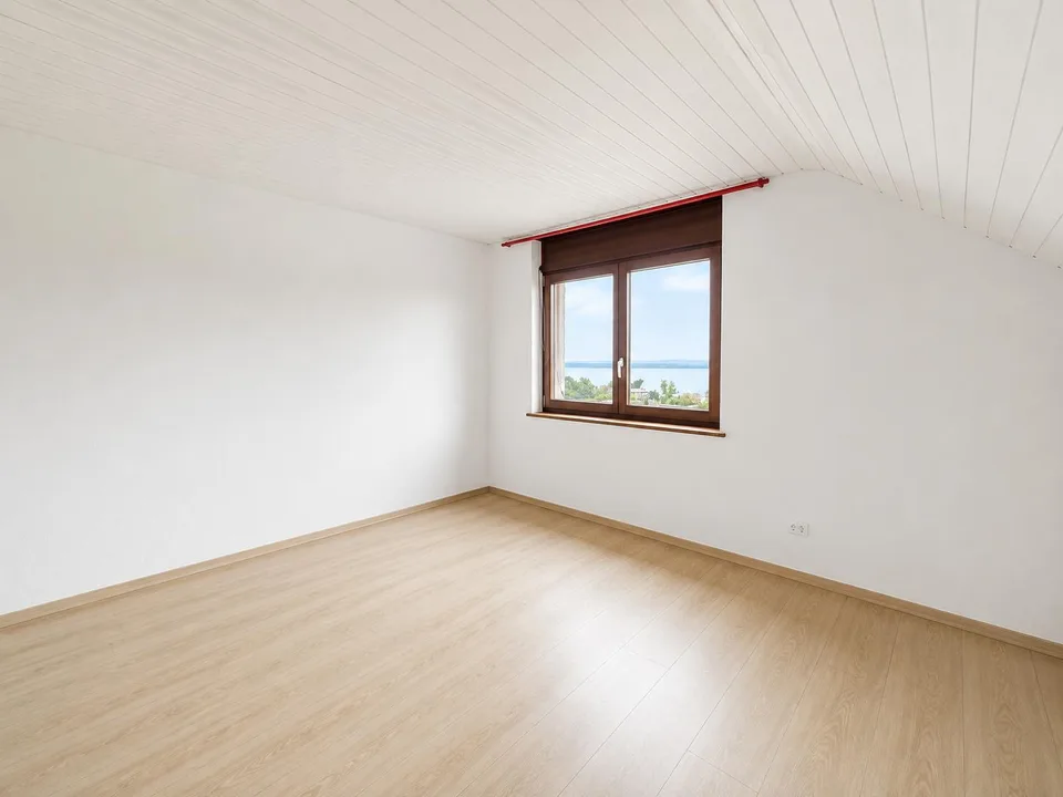 Wohnen mit Weitsicht  grosszügige 4½-Zimmerwohnung mit Seesicht in ...