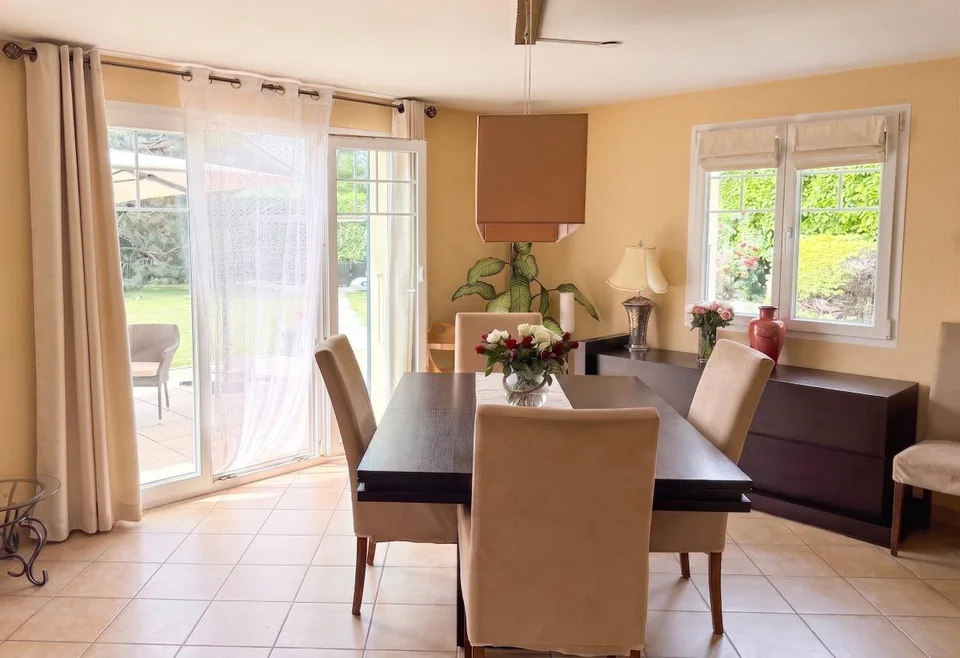 Ein Familienhaus, ein großer Garten und eine echte Lebensqualität in Gimel