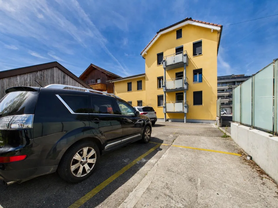 Saniertes Mehrfamilienhaus mit Attraktiver Rendite in Biel/Bienne