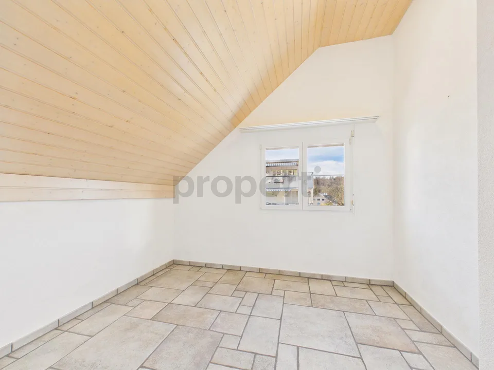 Modernes freistehendes 5.5-Zimmer-Einfamilienhaus mit Doppelgarage ...